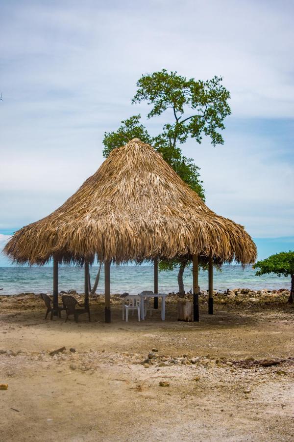 Hostel Villa Luz Beach Tintipan Island Exterior photo