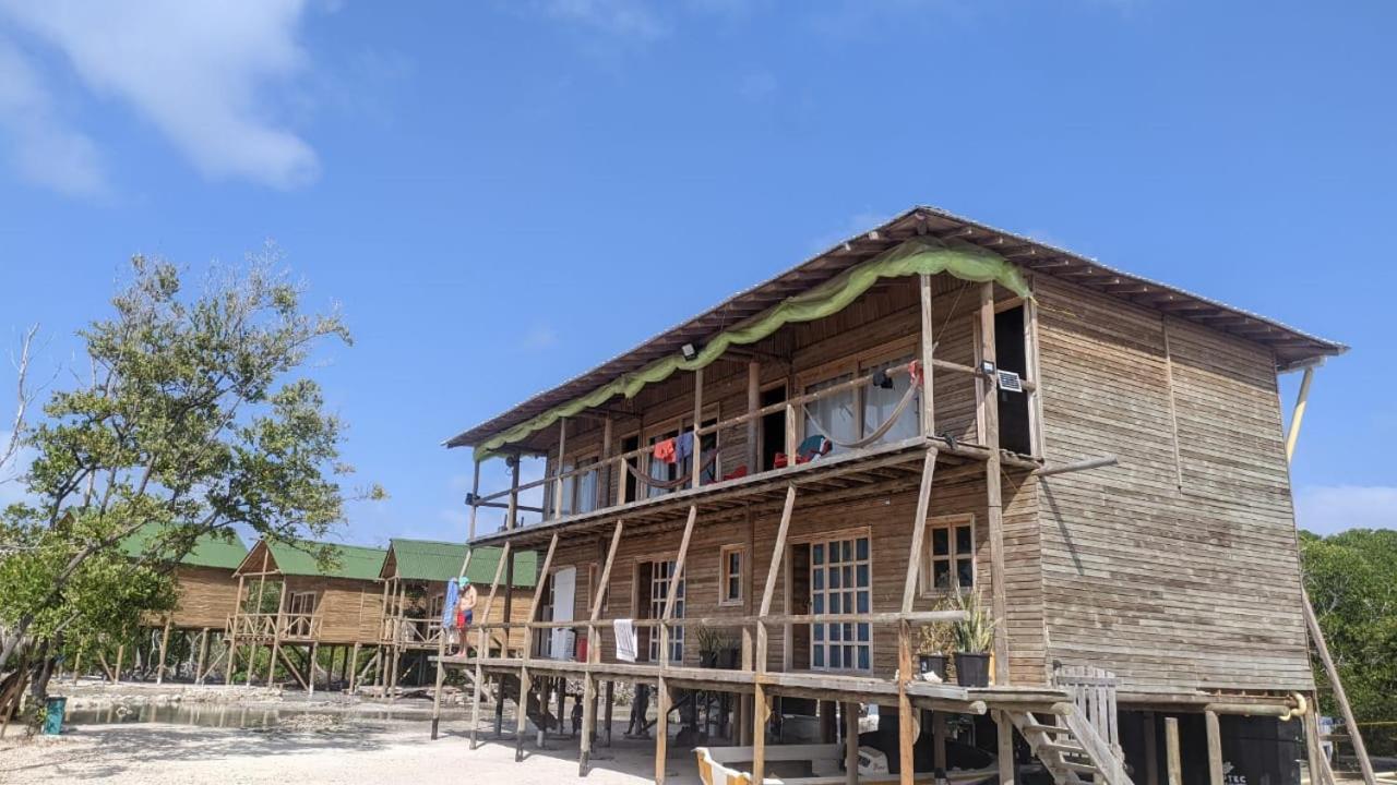 Hostel Villa Luz Beach Tintipan Island Exterior photo